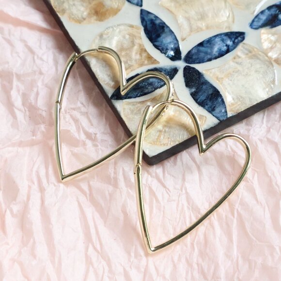 Kendra Scott - Ansley Heart Hoop Earrings Gold - Picture 2 of 2